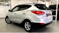 Hyundai Tucson II, вид сзади