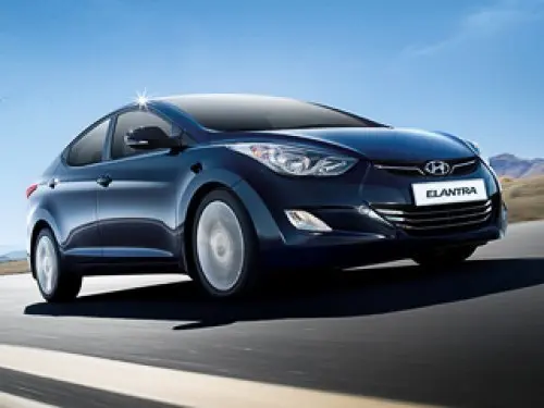 Первые четырёхдверки Hyundai Elantra поступят к российским дилерам уже к концу…