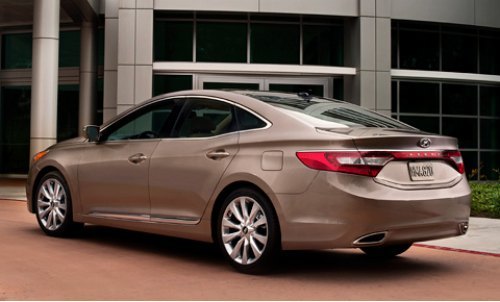 Снаряженная масса седана Hyundai Azera…