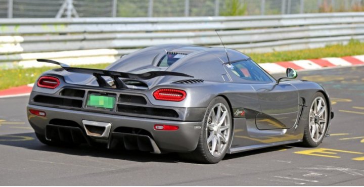 От обычной эта Agera R отличается, к…