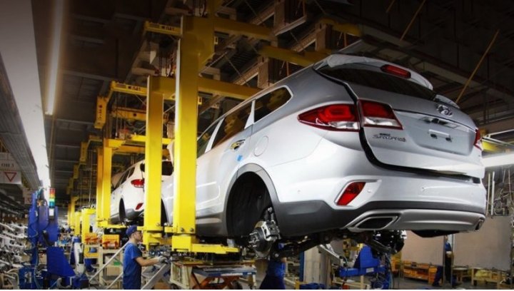 Кроссовер Hyundai Grand Santa Fe на…
