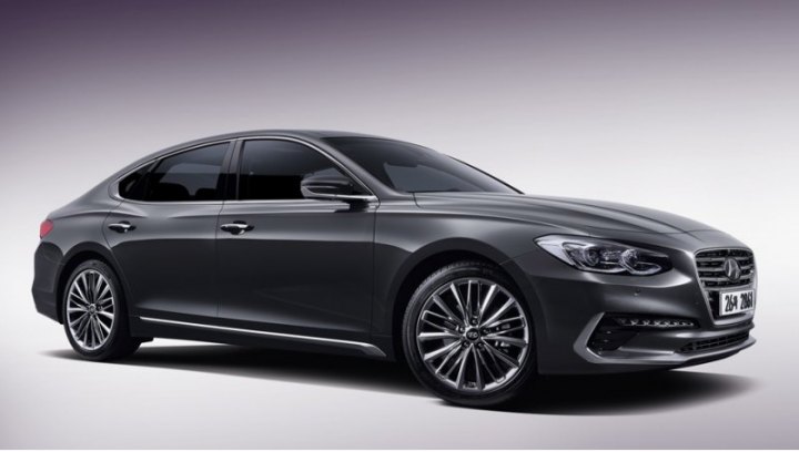 Передняя часть седана Grandeur выполнена в стилистике модели Genesis G90.