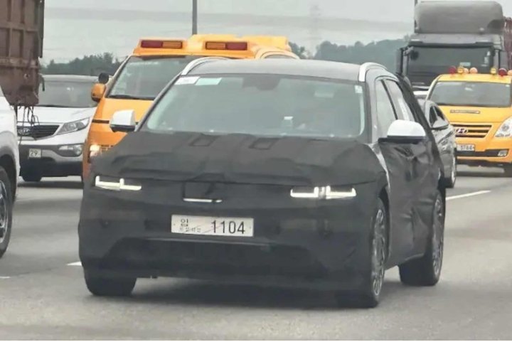 Накануне Ioniq 5 был замечен в плотном…