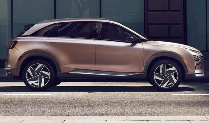 Hyundai отказался списывать водородный…