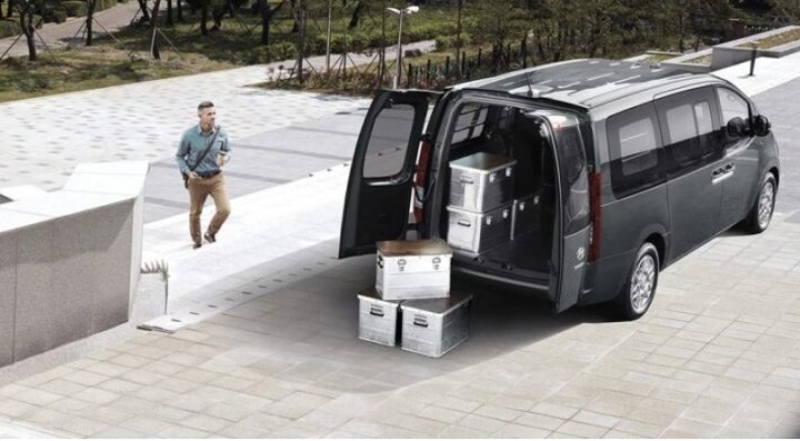 Выпускать фургоны Hyundai Staria…
