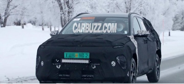 Компания Hyundai тестирует обновленную версию кроссовера Kona