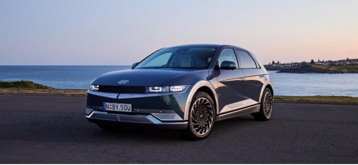 HYUNDAI Ioniq 5 2022 года получил новые…