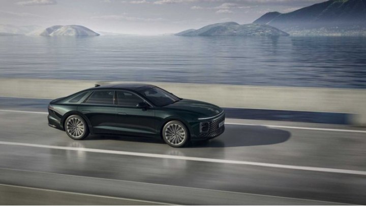 Hyundai продает Grandeur 2023 года в…