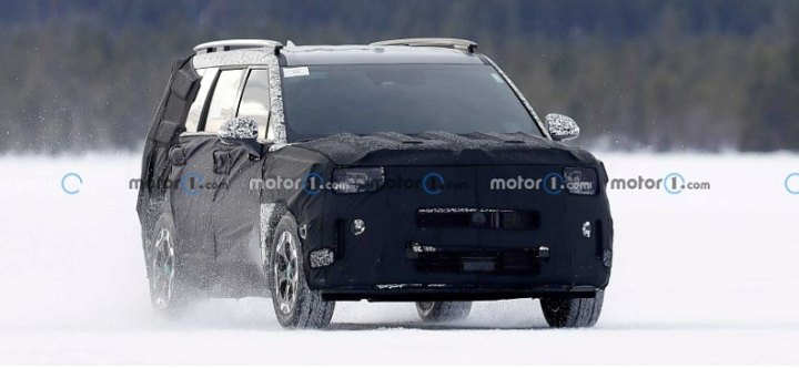 Новый внедорожник Hyundai Santa Fe…