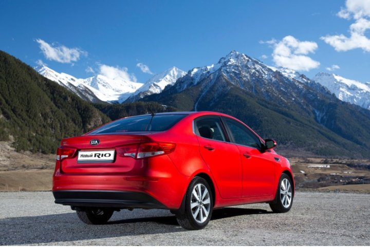 Снижает цены на свои бюджетные автомобили и компания Toyota. Так, за Toyota…