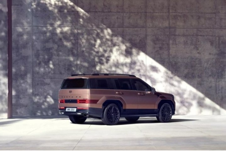 Продажи совершенно нового гибрида Santa Fe 2024 года начнутся весной. Hyundai…