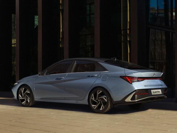 Дорестайлинговый Hyundai Elantra стоит…