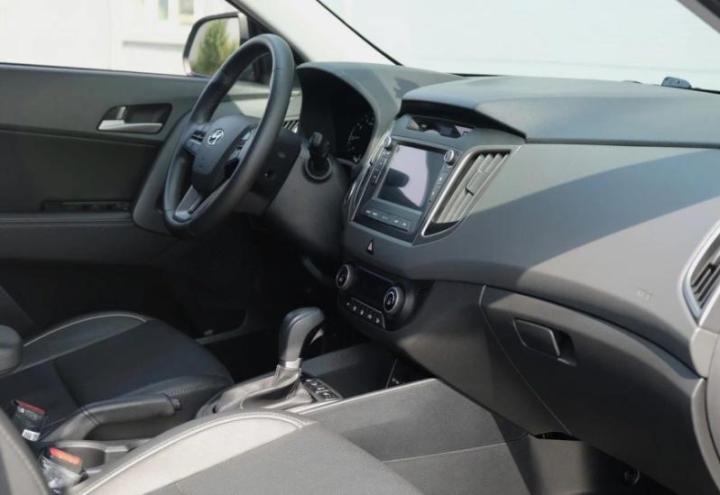 Салон у Hyundai Creta скромный, немного даже невзрачный. Выглядит современно,…