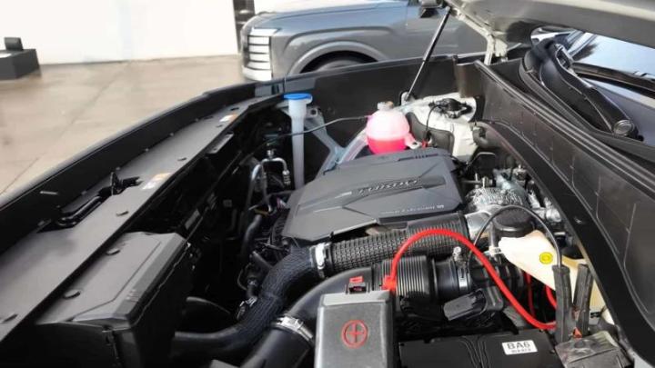 Подкапотное пространство нового Hyundai…