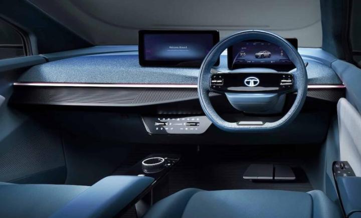 Интерьер современных моделей Tata Motors