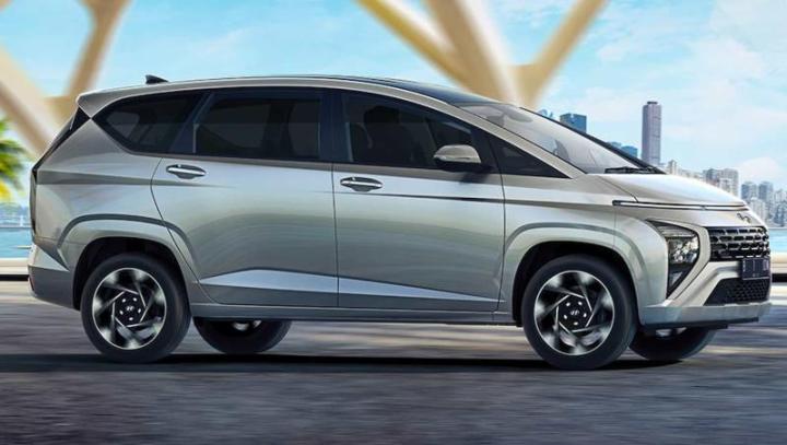 Доступный 7-местный космовэн Hyundai на…