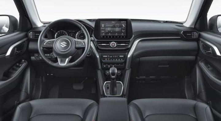 Интерьер Suzuki Grand Vitara