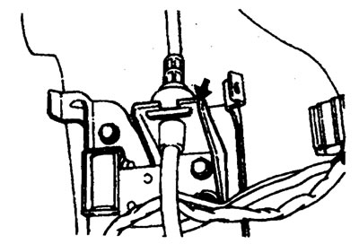 7. Снимите зажим со стороны рычага…