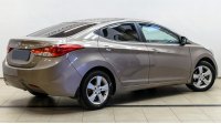 Hyundai Elantra V, вид ззаду