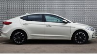 Hyundai Elantra VI, страничен изглед