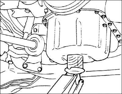 2. Поднимите автомобиль.