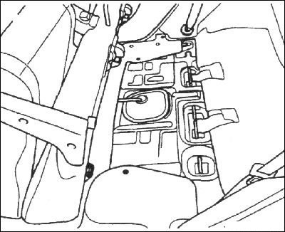 1. Снимите спинку заднего сидения и…