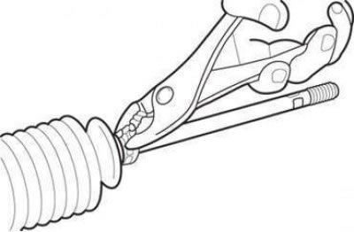 Снятие зажима крепления чехла рейки.