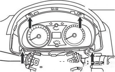 Винты крепления комбинации приборов