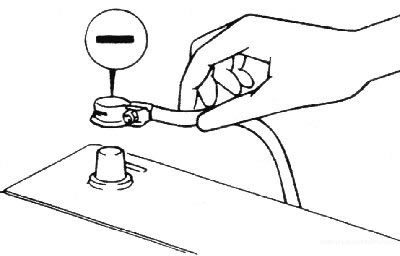 1. Отсоедините провод от отрицательной…