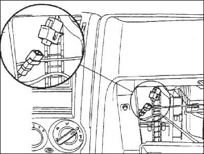 3. Отсоедините электрический разъем от…