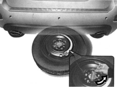 Fig. 1.194. Removing the holder
