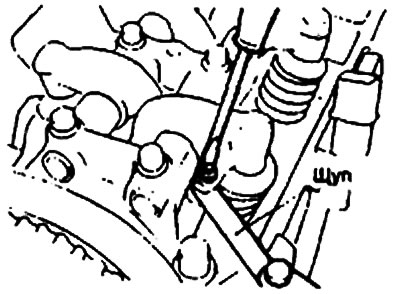 7. Удерживая от вращения регулировочный…