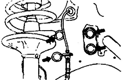 5. Снимите кронштейн коробки передач.