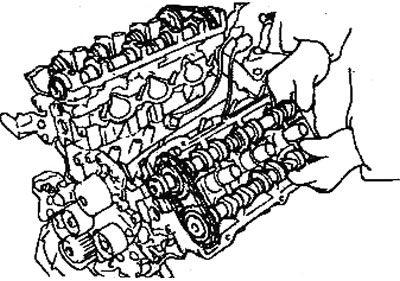 31. Снимите цепь привода ГРМ, распределительные валы впускных и выпускных клапанов.