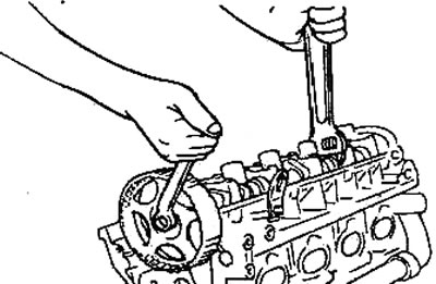 Момент затяжки: 90-110 Нм
