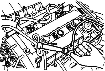 Note: When disconnecting the spark plug…