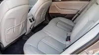 Hyundai Sonata VII, задни седалки