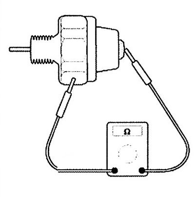 3. Если непрерывность отсутствует при подаче давления 50 кПа через масляное отверстие, датчик…