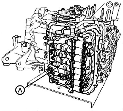Note: Tightening torque: 9.8-11.8 Nm.